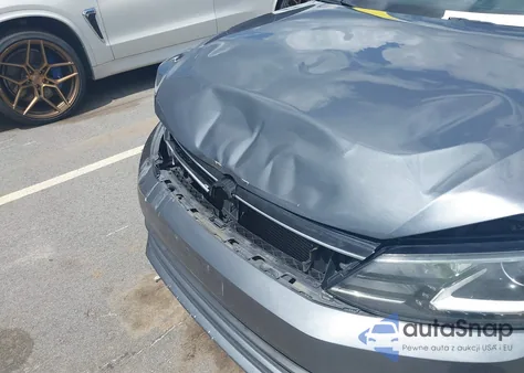 2017 Volkswagen Jetta 1.8T Sport из США, поврежденный, VIN 3VWD17AJ4HM305666